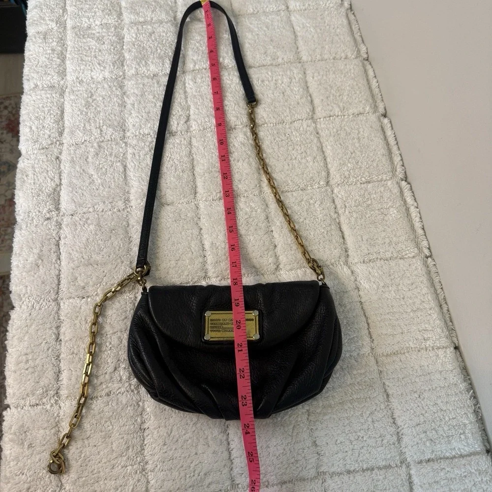 Marc by Marc Jacobs Black Pebbled Leather Handbag Purse Gold Chain Chic